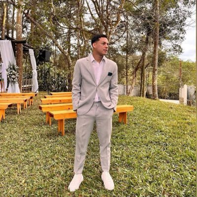 oliveira1056612's profile picture. 