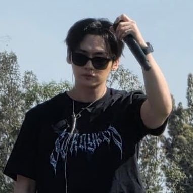 ainimalas's profile picture. J̶i̶n̶e̶n̶d̶r̶a̶
mo hlg blh g?