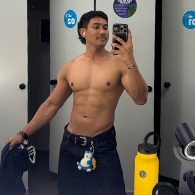 notsorryf4m's profile picture. if God made me tall its over for yall