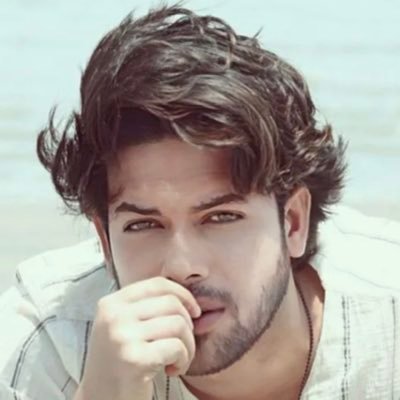 bRRK_80's profile picture. مَن لَم ترى منهُ سوءًا لا تُصدِّق كلام الناس عنه.؟