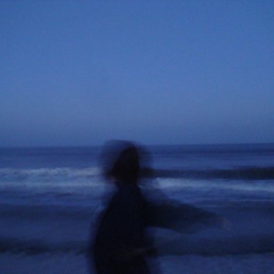 halfofpie's profile picture. whimsical.  @halfofpi3