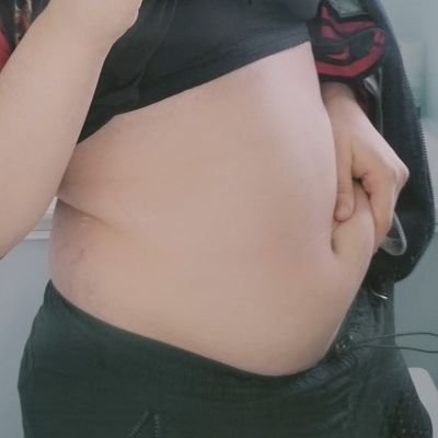ChubbyClem's profile picture. Chubby Clem

🕹 (20+) - MINORS DNI (🇬🇧🏳️‍⚧️) Belly Obsessed British Transgirl

I:  // | B: //