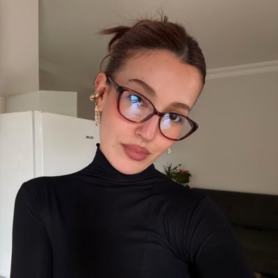 haticekaratas__'s profile picture. cloud&platform engineer