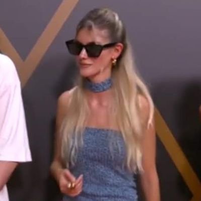 MonseHP1's profile picture. 💜🧡~Monse~

Rubius, Irina, Roier, Quackity,Vegetta, Silvia~🤍

R:~ os quiero un chingo, un jodido chingo~
y asi 
 🇲🇽