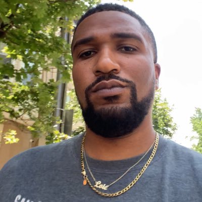 they_r_nbtwn's profile picture. 