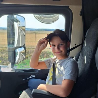 Bolzenik's profile picture. 