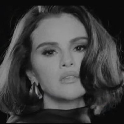 savethenanana's profile picture. entrada solene na cena, tipo selena, não gomez, vim quintanilla, bem killa... (fan account)