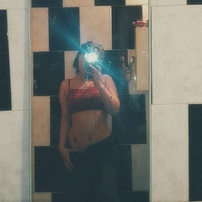 NICOLEEE_578's profile picture. 