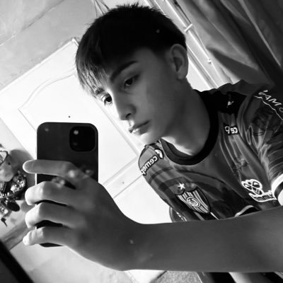 MicaiasQui15967's profile picture.