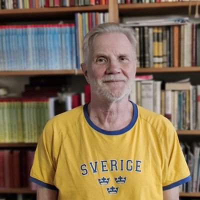 HekaLinnavirta's profile picture. Rovasti, pappi, rauhallinen Jeesus-fani. 
- Pessimistikin pettyy, sano Hauhon mies