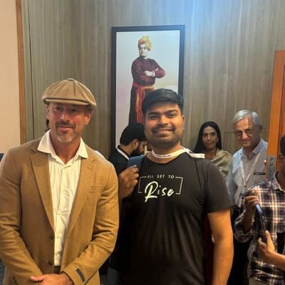 VijayKu38108877's profile picture. CSIR-IIIM, NPMC-210