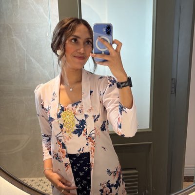 ahsyanabilah's profile picture. sanguine