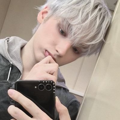 ojin1685453's profile picture. 