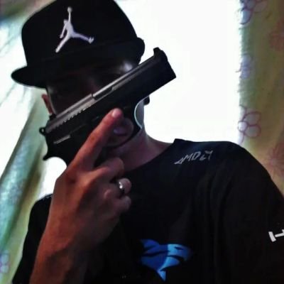 ezee_villeneuve's profile picture. 