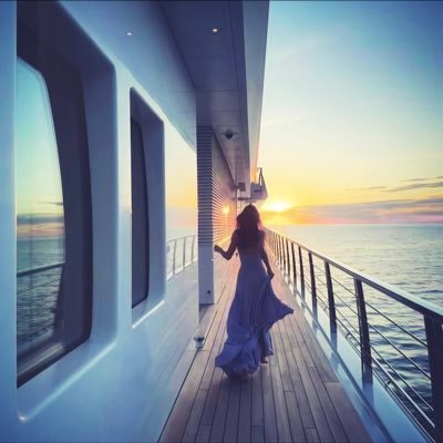 Juniorbandoch1's profile picture. 爱是勇敢者的奖励