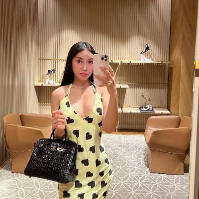 ribofo61681's profile picture. Angel Investor📍