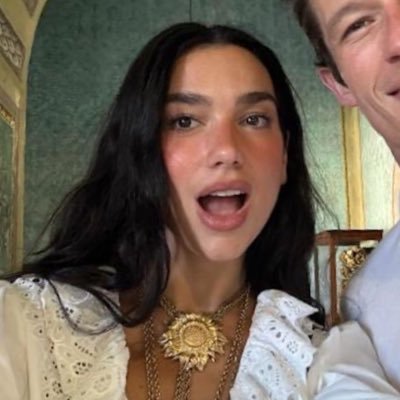 byswftt's profile picture. @taylorswift13 💍