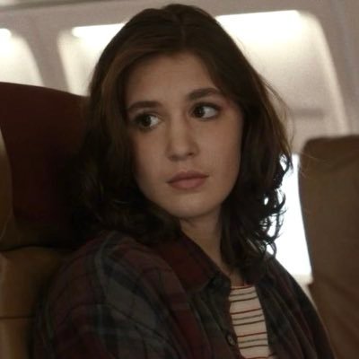 V4MPYSS's profile picture. chloe price defender !! SheThey