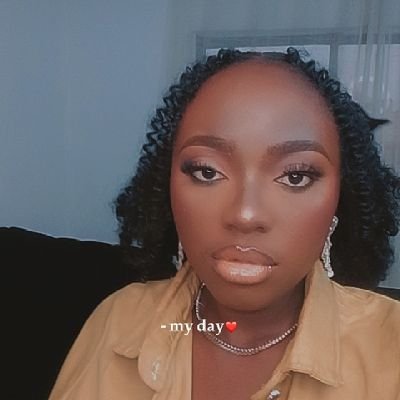 OfeOgbono's profile picture. Boy Mum...

 Ogba/Igbo girl?
 
Same thing to me.....