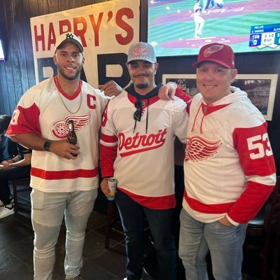 Sealdog91's profile picture. @GrindLinePod Founder/Co-Host. #GoBlue〽️ #LGRW