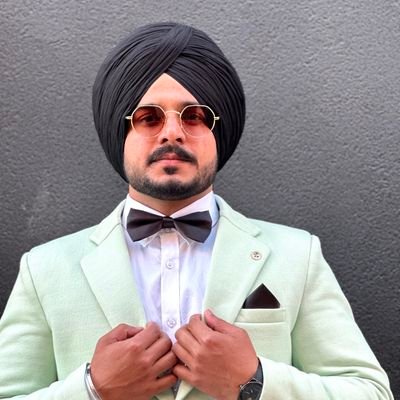 Pxlwinder's profile picture. #Banker in SBI