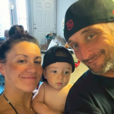 Lexinhymer77's profile picture. Proud to be an American 🇺🇸 Wifey to an amazing man 👩‍❤️‍💋‍👨 Boy mom 💙 Love to run/workout. Love Iced coffee 🧋Play ice hockey. Don’t put up w/ BS. Hi 👋