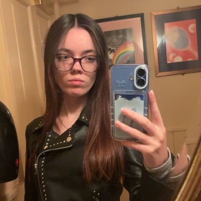 stormiscoolerr's profile picture. 18-she/her- i never post on here but im always on here so feel free to message me-british-5'6