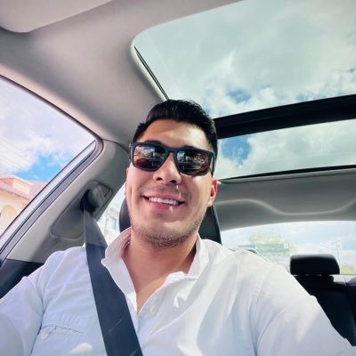 Roberthr1992's profile picture. 