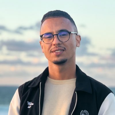 HamzaEssahbaoui's profile picture. Mobile Apps • AI Hacks • Marketing Gems • Compute-maxing
