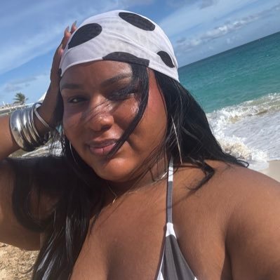_cottoncaaaandy's profile picture. as if. mastered twice. 1913. corporate hottie.
