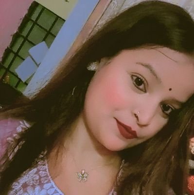 cuty_dipanshi's profile picture. फकत ख्यालों में हसीन है,ये इश्क़ वफ़ा दिल-व-दुनिया
Learning to read life..!!🌻!! #ऋतु ✍️