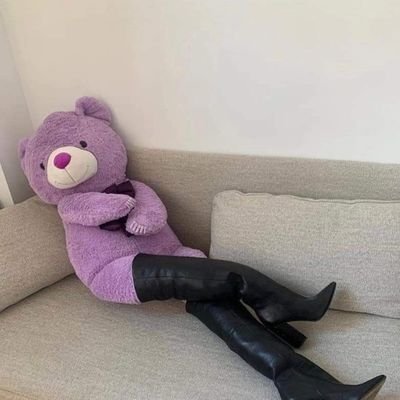 komsteal's profile picture. 