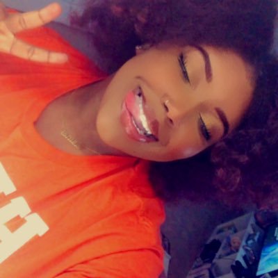 _xoxodeej's profile picture. ❌⭕️|♉️ | Just Deej ♥️💋