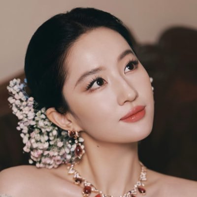 YvonneZhang628's profile picture. Post daily pics about Travelogue🗺& Food🥙&Life🩵. Follow me if you like.   高质量回关，互赞前10🥰