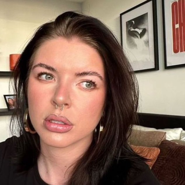 Ashleyf3d9's profile picture. 