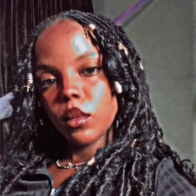 endowedchicken's profile picture. 🖤 we're the kids your parents warned you about 🖤 🖤only penguins get excited over a nigga with bread🖤 #princess✌🏽