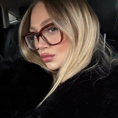 lovmcu's profile picture. ⋆⭒˚.⁀➴ “you’re my sole light in the darkness”🎧ྀིྀི📓🎬 she/her ☼ drew starkey ✩ tate mcrae ✈︎ windy city ♡ riorson wife