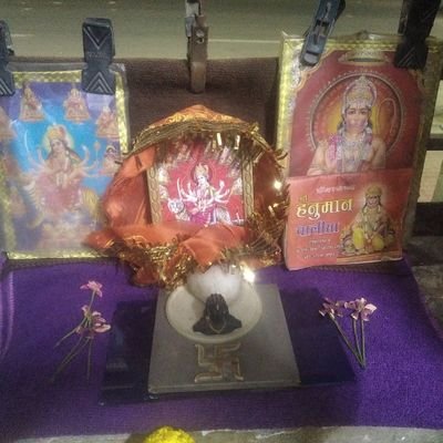 DeepakPand84635's profile picture. busy