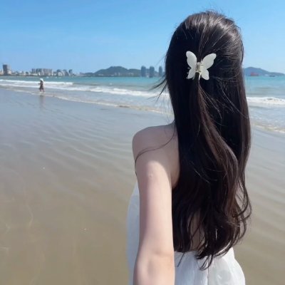LunaGraceuu's profile picture. 世界很大，而我想把每一处风景都当成一次重生。旅行不是逃离，而是把心放回到最该在的位置。上次也去泰国了 #BTC #ETH