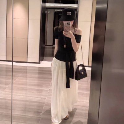 vadzj3's profile picture. 모든 노력은 헛되지 않아요. 그건 언젠가 꽃을 피워서, 더 빛나는 당신이 되게 해줄 거예요🌼