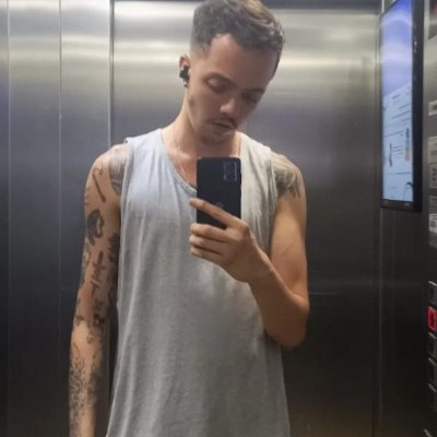 peaga420's profile picture. Doutor em ciências ocultas, filosofia dramática, biologia dogmática e astrologia eletrônica.
Conhecedor das regras Herméticas
