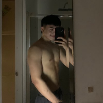 shaunhugal's profile picture. Deep cluster of feelings. Poisonous expatiate, sort of. | 5’9” | Sagittarius ♐️