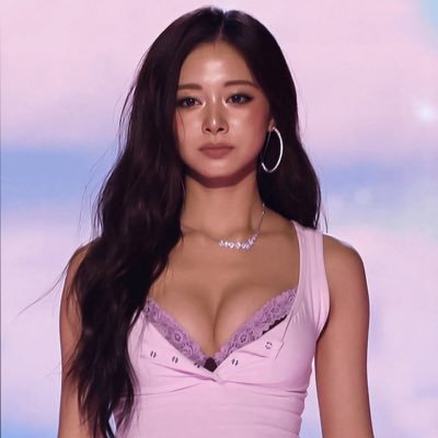 skzolf's profile picture. twice, svt.