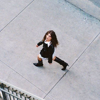 lindseylomis's profile picture. Something You Do out now🤍