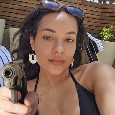 burtney__'s profile picture. 📍 where the money reside
| ♑️ | motomami | Free Palestine 🇵🇸