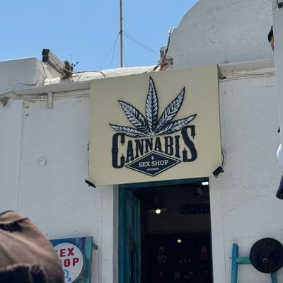 JoyceSandr37199's profile picture. Interior designer 🎓
God is Good 🇲🇾