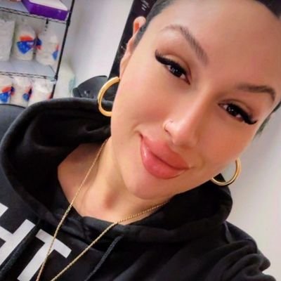 JenniferQu70995's profile picture. hello everyone im Jennifer by name im here looking for a serious relationship with real man not fake profile....love all my friends