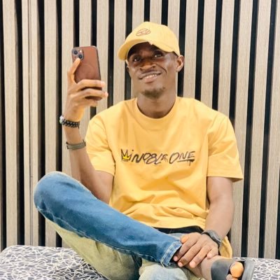 towhatend__'s profile picture. Data Analyst, @BNXN. Ecclesiastes 1:4