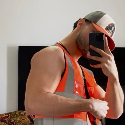 Gustavo_9898's profile picture. Work hard in silence, let success make the noise.