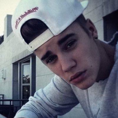 cortiszle's profile picture.